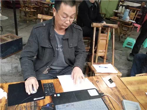 川南最大信鸽赛事:泸州600多羽信鸽集结待发(图1) 川南最大信鸽赛事:泸州600多羽信鸽集结待发(图1)