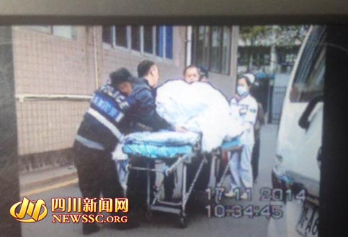 泸州一学校女老师成都培训&nbsp;赤裸身体从酒店跑出(图3)