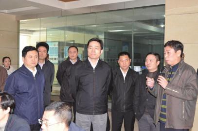 川威基本恢复生产 副省长甘霖勉励"实现振兴"(图1) 川威基本恢复生产 副省长甘霖勉励"实现振兴"(图1)