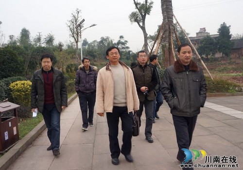 泸县委党校到立石镇调研集镇建设和新村建设(图1) 泸县委党校到立石镇调研集镇建设和新村建设(图1)