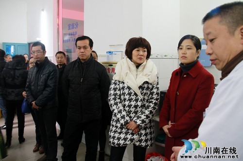 江阳区领导率队考察叙永县全民预防保健(图2) 江阳区领导率队考察叙永县全民预防保健(图2)