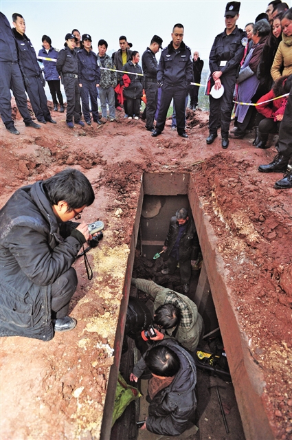 内江地下“宝贝”多 私藏文物属违法(图1) 内江地下“宝贝”多 私藏文物属违法(图1)
