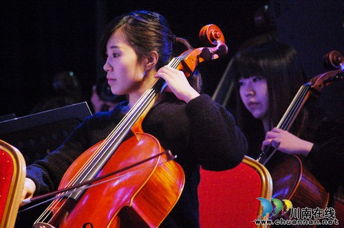 李谷一完美献唱合江江语美家居新春音乐会(图13) 李谷一完美献唱合江江语美家居新春音乐会(图13)