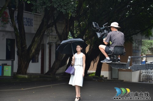 泸州华阳公益微电影获北京国际微电影节光年奖(图2) 泸州华阳公益微电影获北京国际微电影节光年奖(图2)