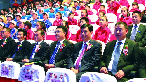 “泸州市第三届十大经济人物评选活动”启幕(图8) “泸州市第三届十大经济人物评选活动”启幕(图8)