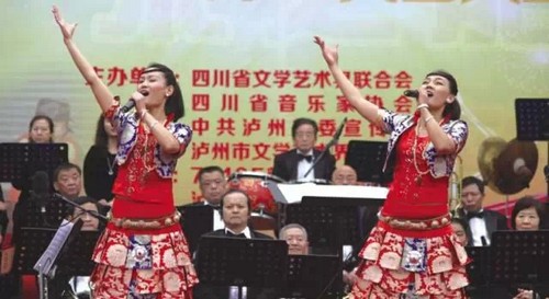 泸州春晚美女多,我敢说你不看肯定会后悔!(图1) 泸州春晚美女多,我敢说你不看肯定会后悔!(图1)