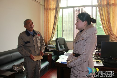 泸县总工会一行到百和镇开展走基层活动(图1)