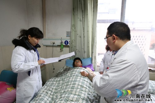 对口帮扶 泸医中医院专家走进纳溪区中医医院(图4) 对口帮扶 泸医中医院专家走进纳溪区中医医院(图4)
