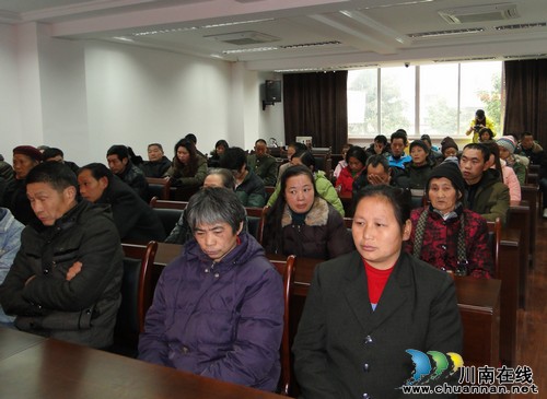 泸县工会系统送温暖活动正式启动(图2)