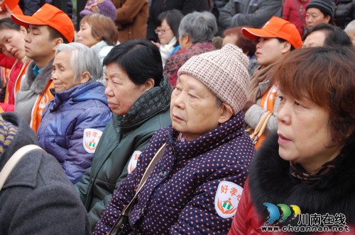 泸州:居家养老 "好孝心"专业服务覆盖万名老人(图4) 泸州:居家养老 "好孝心"专业服务覆盖万名老人(图4)