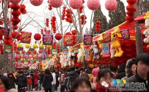 宜宾:宜宾县城北新区庙会精彩 热闹迎新春(图1) 宜宾:宜宾县城北新区庙会精彩 热闹迎新春(图1)