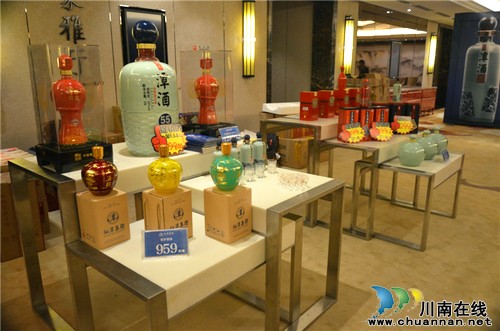 仙潭集团与成都酒业商会在蓉共办新春联谊酒会(图1)
