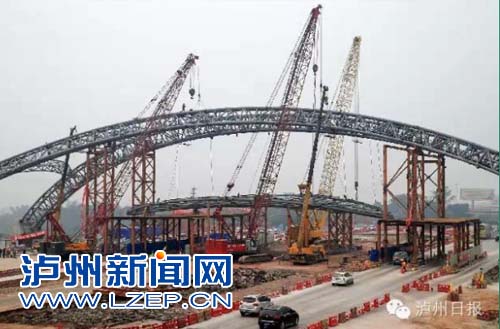 泸州建四川最大高速收费站 酷似时空穿梭机(图1) 泸州建四川最大高速收费站 酷似时空穿梭机(图1)