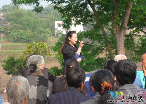 泸州来寺村女村长的“致富梦”(图2) 泸州来寺村女村长的“致富梦”(图2)