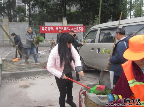华阳街道康乐社区:雷锋日青春集结志愿活动(图1) 华阳街道康乐社区:雷锋日青春集结志愿活动(图1)