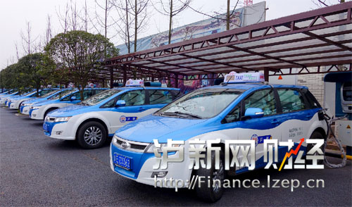 下月前&nbsp;泸州80个新能源汽车充电桩投用(图1)