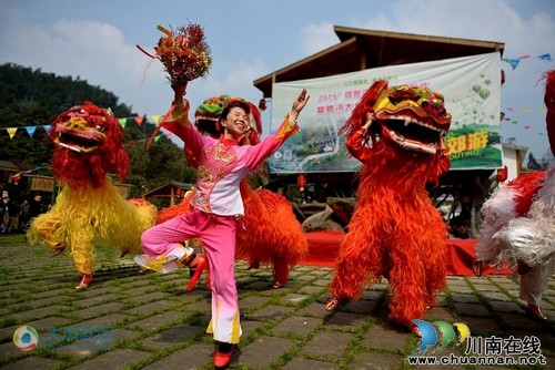 叙永何家沟景区开园 腾讯三百网友体验采笋乐趣(图1) 叙永何家沟景区开园 腾讯三百网友体验采笋乐趣(图1)