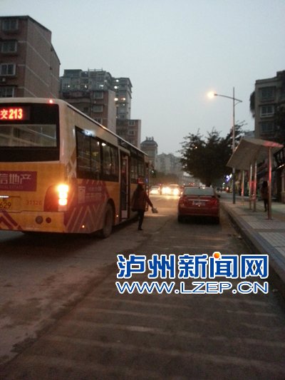 缓解交通拥堵&nbsp;泸州市区将建11个港湾公交车站(图1)