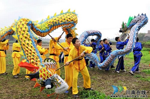 泸县第三届雨坛彩龙民俗文化活动21日举行(图2) 泸县第三届雨坛彩龙民俗文化活动21日举行(图2)