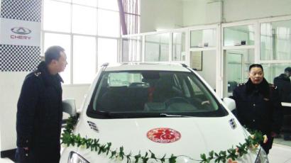 宜宾一新车3月拿不到合格证&nbsp;临牌过期车成摆设(图1)