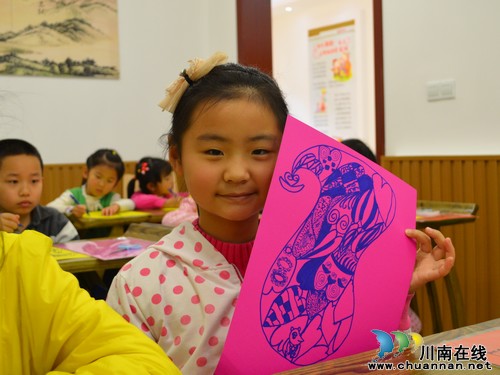 华阳街道:邻里学堂正式开课,学员生活丰富多彩(图1) 华阳街道:邻里学堂正式开课,学员生活丰富多彩(图1)