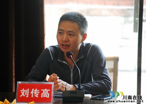“鬼才导演”莅泸&nbsp;酒城劲掀“郑平旋风”(图4)