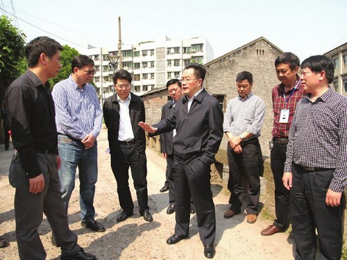 推进国卫复审 泸州市长带队督查(图1) 推进国卫复审 泸州市长带队督查(图1)
