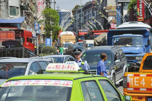 泸州:叙永胜利桥路面开裂&nbsp;封闭维修两个月(图1)