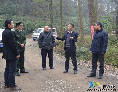 玉蟾街道:开展节前安全集中大检查(图2) 玉蟾街道:开展节前安全集中大检查(图2)