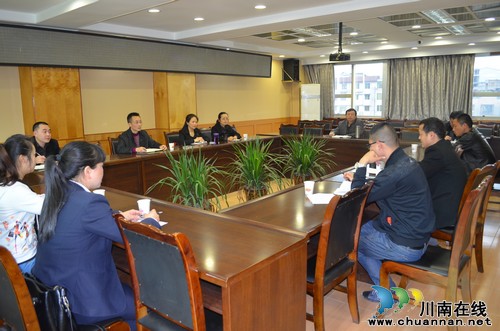 泸县科知局到玉蟾街道调研科技工作(图1) 泸县科知局到玉蟾街道调研科技工作(图1)