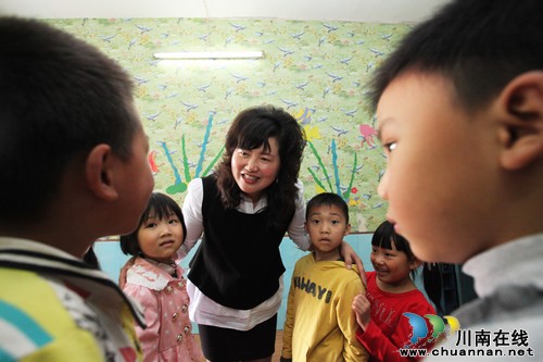 江北学校校长吴永彬：巾帼不让须眉&nbsp;甘洒汗水育英苗(图2)