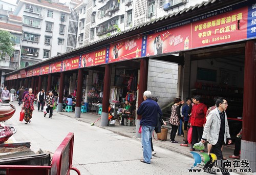 龙马潭区：市场大变身&nbsp;买卖更舒心(图3)