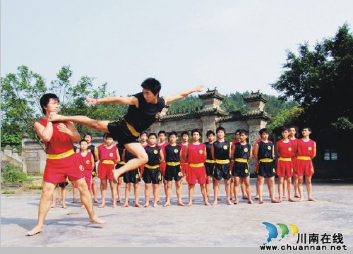 泸州飞龙文武学校：辉煌二十年&nbsp;&nbsp;美名天下传(图21)