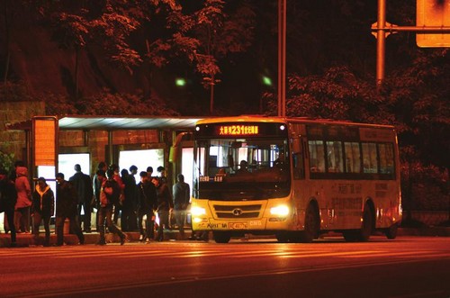 泸州公交60条线路调至22时收班&nbsp;2线路最晚到23时(图1)