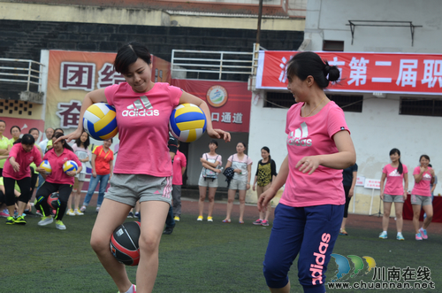 泸州市总工会举办女职工趣味运动会(图5)