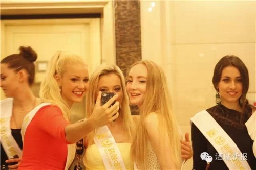 终于来了!世界超模美女集中飞进大泸州(图5)