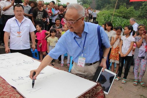“老泸州”揭开神秘面纱&nbsp;神臂城送别四方宾客(图4)