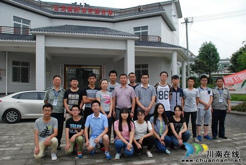 泸县一中顺利开展学生自主管理交流活动(图1) 泸县一中顺利开展学生自主管理交流活动(图1)