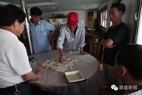 5月28日才结束“东方之星”之旅的泸州人告诉你:倾覆前的“东方之星”(图4) 5月28日才结束“东方之星”之旅的泸州人告诉你:倾覆前的“东方之星”(图4)