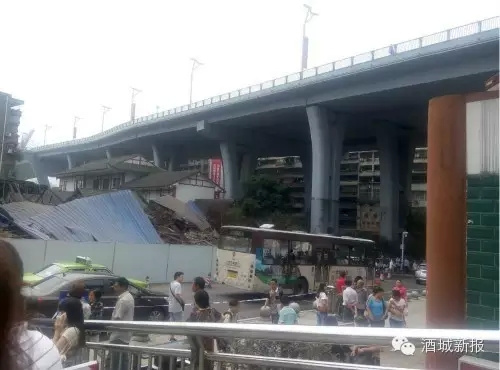半夜三更一把“鬼火”&nbsp;忠孝路房屋怎么不“中”了(图6)