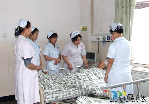 纳溪区卫计系统借力“感动纳溪”评选活动加强行风建设(图3)