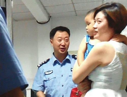 宜宾:熊孩子坑姑妈&nbsp;街头大哭&nbsp;姑姑被误当人贩子(图2)