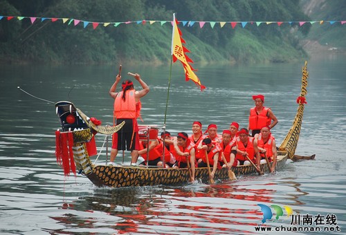 泸州纳溪:永宁河上赛龙舟&nbsp;渠坝端午味正浓(图4)