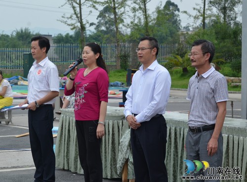 泸州举办第二届职工趣味运动会农民工专场比赛(图1) 泸州举办第二届职工趣味运动会农民工专场比赛(图1)