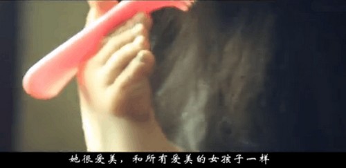 泸州:“断翅”女子祁梅 用双脚传递不屈正能量(图4) 泸州:“断翅”女子祁梅 用双脚传递不屈正能量(图4)