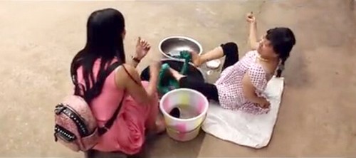 泸州:“断翅”女子祁梅 用双脚传递不屈正能量(图1) 泸州:“断翅”女子祁梅 用双脚传递不屈正能量(图1)