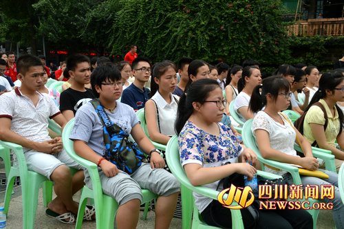 潭酒勤工助学"授人以渔"方式受到社会各界关注(图2) 潭酒勤工助学"授人以渔"方式受到社会各界关注(图2)