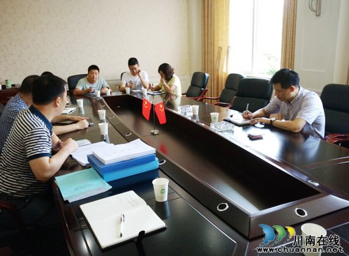 龙马潭区国土资源局赴泸县就执法监察工作进行交流学习(图1) 龙马潭区国土资源局赴泸县就执法监察工作进行交流学习(图1)