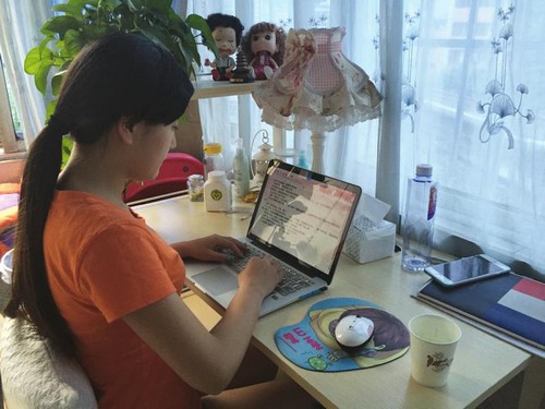 宜宾90后网络写手 徘徊在文学梦与“码字工”之间(图1) 宜宾90后网络写手 徘徊在文学梦与“码字工”之间(图1)
