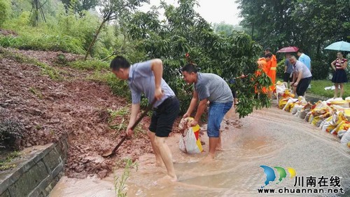 张坝:景区积极组织抢险救灾工作(图1) 张坝:景区积极组织抢险救灾工作(图1)